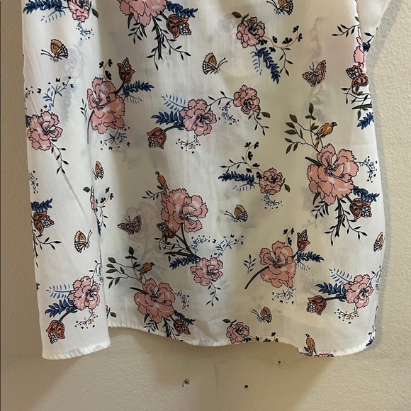 Abercrombie & Fitch White and Pink Floral Blouse - Picture 4 of 6
